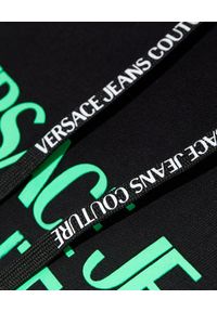 Versace Jeans Couture - VERSACE JEANS COUTURE - Czarna bluza z kapturem. Typ kołnierza: kaptur. Kolor: czarny. Materiał: bawełna. Długość rękawa: długi rękaw. Długość: długie. Wzór: kolorowy, nadruk #3