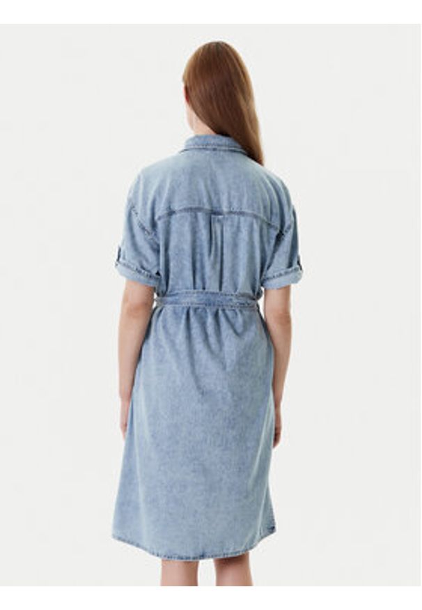 Mustang Sukienka jeansowa Camilla 1016564 Niebieski Regular Fit. Kolor: niebieski. Materiał: bawełna, lyocell