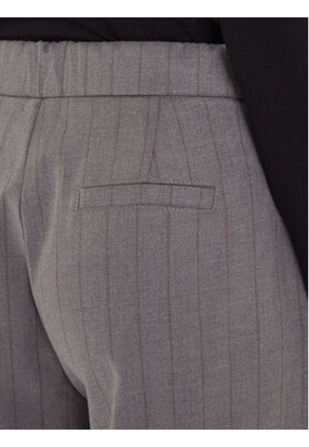 Maryley Spodnie materiałowe 25IB598/M17/35GR Szary Regular Fit. Kolor: szary. Materiał: syntetyk