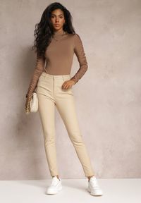 Renee - Beżowe Casualowe Spodnie Skinny o Modelującym Fasonie Elovi. Okazja: na co dzień. Kolor: beżowy. Styl: casual