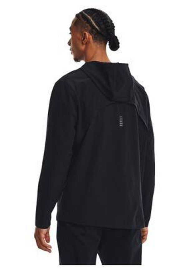 Kurtka do biegania męska Under Armour OutRun The Storm Jacket. Typ kołnierza: kaptur. Kolor: czarny. Styl: sportowy
