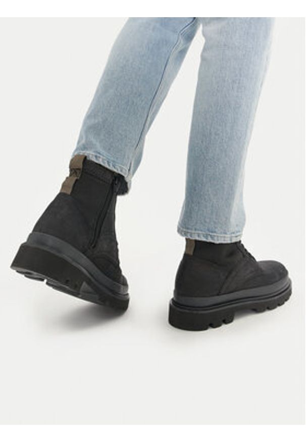 Clarks Trapery Badell Hi 261734227 Czarny. Kolor: czarny. Materiał: skóra, nubuk