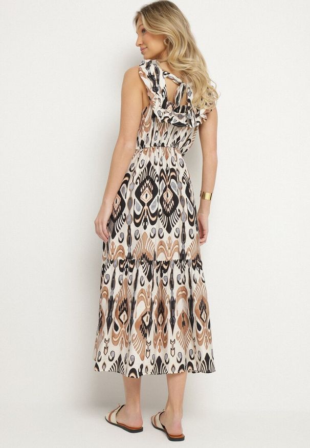 Born2be - Czarna Rozkloszowana Sukienka z Wiskozą Wiązana na Plecach w Print Boho Turielia. Okazja: na spacer. Kolor: czarny. Materiał: wiskoza. Długość rękawa: na ramiączkach. Wzór: nadruk. Sezon: lato. Styl: boho