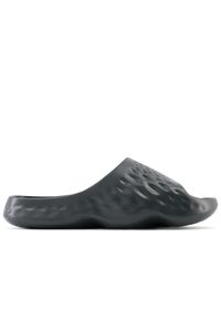 Klapki New Balance SUFHUPK3 - czarne. Okazja: na co dzień. Zapięcie: pasek. Kolor: czarny. Sport: turystyka piesza, pływanie #1