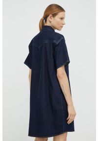 Levi's® - Levi's sukienka jeansowa kolor granatowy mini oversize. Okazja: na spotkanie biznesowe. Kolor: niebieski. Materiał: jeans. Długość rękawa: krótki rękaw. Typ sukienki: oversize. Styl: biznesowy. Długość: mini #5