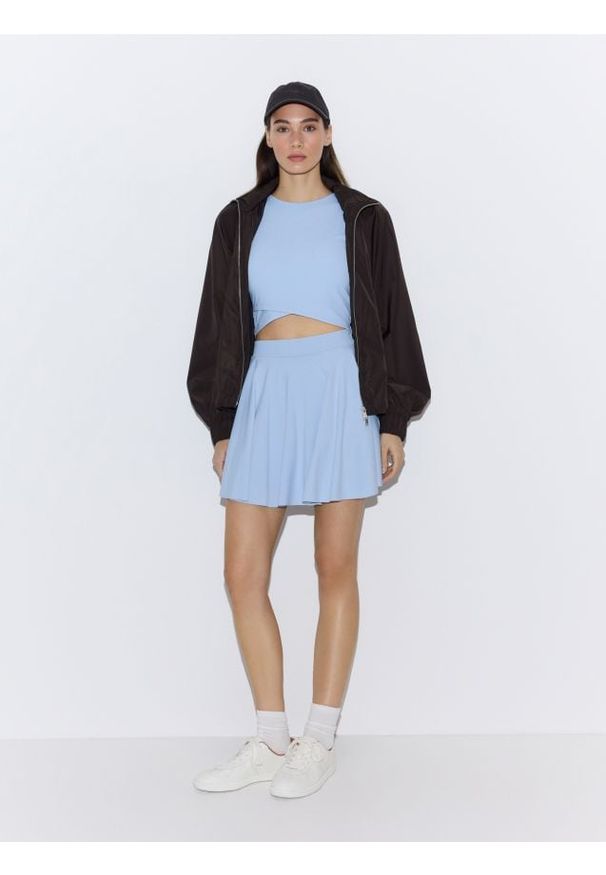 Reserved - Gładkie spódnico-szorty - jasnoniebieski. Kolor: niebieski. Materiał: tkanina. Wzór: gładki