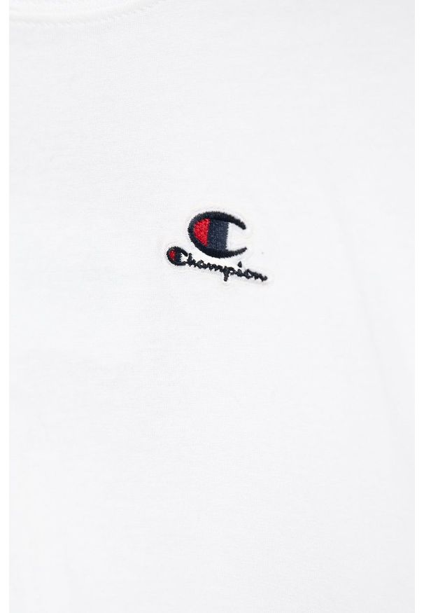 Champion t-shirt bawełniany dziecięcy kolor biały. Kolor: biały. Materiał: bawełna. Długość rękawa: krótki rękaw. Długość: krótkie. Wzór: aplikacja