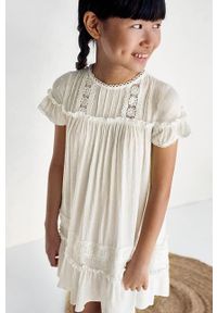 Mayoral - Sukienka dziecięca. Kolor: kremowy. Materiał: bawełna, materiał, dzianina, wiskoza. Długość rękawa: krótki rękaw. Wzór: gładki, haft. Typ sukienki: rozkloszowane. Długość: mini #4