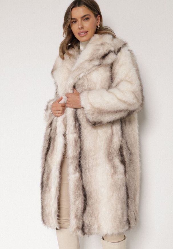 Born2be - Biały Płaszcz Futro z Szerokim Kołnierzem i Kieszeniami Ezinda. Okazja: do pracy, na co dzień, na spotkanie biznesowe. Typ kołnierza: golf. Kolor: biały. Materiał: futro. Styl: klasyczny, casual, elegancki, biznesowy