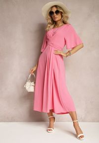 Renee - Różowa Rozkloszowana Sukienka Maxi z Szerokim Rękawem i Gumką w Pasie Sador. Kolor: różowy. Długość: maxi
