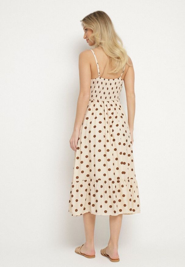 Born2be - Beżowa Wiskozowa Sukienka w Kropki na Ramiączkach Zapinana na Guziki Katilane. Okazja: na co dzień. Typ kołnierza: dekolt w serek. Kolor: beżowy. Materiał: wiskoza. Długość rękawa: na ramiączkach. Wzór: kropki. Sezon: wiosna, lato. Styl: casual, elegancki, klasyczny