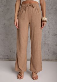 Renee - Beżowe Teksturowane Spodnie Wide Leg z Wiązaniem w Talii Pirethei. Kolor: beżowy. Materiał: materiał. Styl: elegancki #2