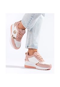 SHELOVET - Damskie różowe buty sportowe na koturnie Shelovet białe. Kolor: biały. Obcas: na koturnie #2