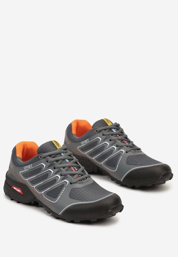 Born2be - Ciemnoszare Buty Sportowe Sznurowane na Grubej Podeszwie Eriena. Okazja: na co dzień. Zapięcie: sznurówki. Kolor: szary. Materiał: jeans