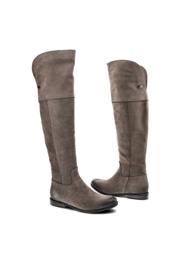 Kozaki damskie Carinii, ocieplane i ze skóry naturalnej, szare, B3541_G65-000-POL-B38. Okazja: na co dzień. Wysokość cholewki: za kolano. Kolor: szary. Materiał: skóra. Szerokość cholewki: normalna. Styl: casual