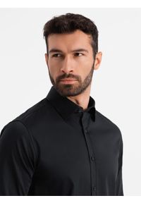 Ombre Clothing - Klasyczna koszula męska SLIM FIT z satynowej tkaniny – czarna V4. Okazja: na spotkanie biznesowe, do pracy, na co dzień. Typ kołnierza: kołnierzyk klasyczny. Kolor: czarny. Materiał: satyna, tkanina. Wzór: gładki. Styl: klasyczny
