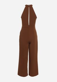Born2be - Brązowy Kombinezon Bez Rękawów z Ozdobnym Wiązaniem i Szerokimi Nogawkami Silarine. Okazja: na co dzień. Kolor: brązowy. Materiał: jeans. Długość rękawa: bez rękawów. Styl: klasyczny, casual, elegancki, sportowy #5