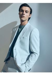 Reserved - Marynarka slim fit z domieszką lnu - jasnoszary. Kolor: szary. Materiał: len #1