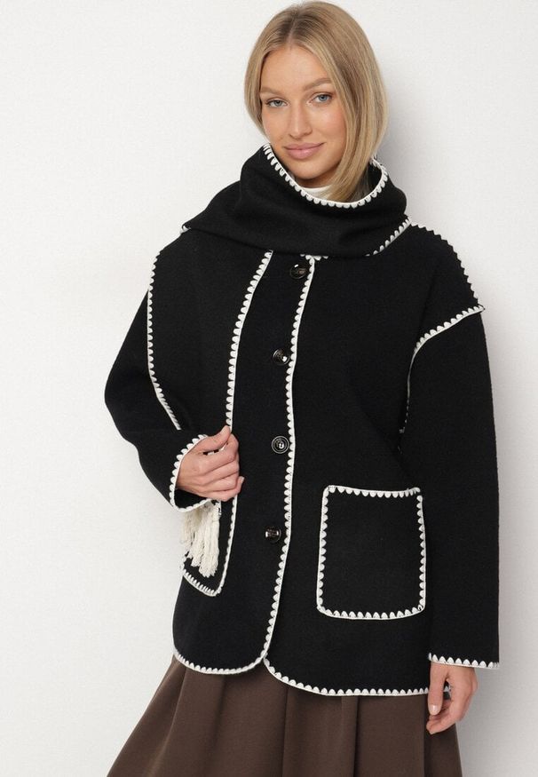 Born2be - Czarna Pudełkowa Kurtka z Ozdobnymi Przeszyciami i Szalikiem Salenalia. Okazja: na co dzień. Kolor: czarny. Materiał: jeans. Styl: casual, elegancki