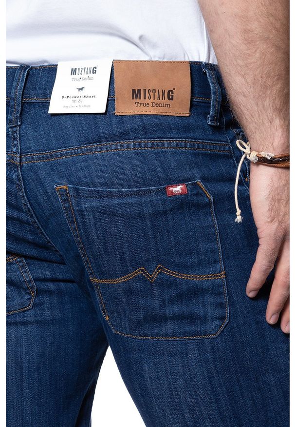 Mustang - SPODENKI MUSTANG 5 Pocket Short DENIM BLUE 1007373 5000 580. Materiał: denim