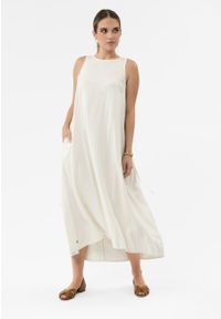 Volcano - Sukienka oversize z lnem G-MAKAYLA. Materiał: len. Długość rękawa: bez rękawów. Wzór: aplikacja. Typ sukienki: oversize. Styl: elegancki #1