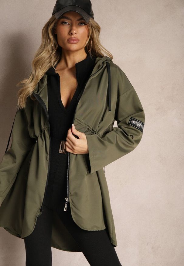 Renee - Ciemnozielona Kurtka Oversize Wiatrówka Ceshela. Kolor: zielony. Długość rękawa: długi rękaw. Długość: długie. Styl: elegancki