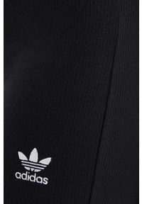 adidas Originals spodnie damskie kolor czarny dzwony high waist. Stan: podwyższony. Kolor: czarny. Materiał: materiał #2
