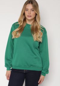 Born2be - Zielona Bluza z Bawełną Ozdobiona Przeszyciami Fezoria. Okazja: na co dzień. Kolor: zielony. Materiał: bawełna. Wzór: aplikacja. Styl: casual, klasyczny #2