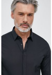 Calvin Klein koszula męska kolor czarny slim z kołnierzykiem klasycznym. Typ kołnierza: kołnierzyk klasyczny. Kolor: czarny. Materiał: tkanina. Długość: długie. Wzór: gładki. Styl: klasyczny #4