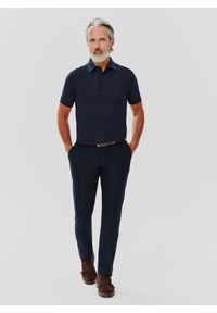 Pako Lorente - PAKO LORENTE – Granatowy t-shirt polo o waflowym splocie. Typ kołnierza: polo. Kolor: niebieski. Materiał: bawełna, poliamid. Wzór: ze splotem. Styl: klasyczny #4