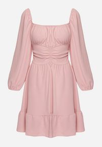 Born2be - Różowa Sukienka Auxede. Typ kołnierza: dekolt kwadratowy. Kolor: różowy. Materiał: tkanina. Długość rękawa: długi rękaw. Wzór: gładki #5