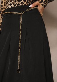 Renee - Czarna Spódnica z Wiskozą o Rozkloszowanym Kroju z Paskiem Łańcuszkiem Lilethra. Kolor: czarny. Materiał: wiskoza. Styl: elegancki