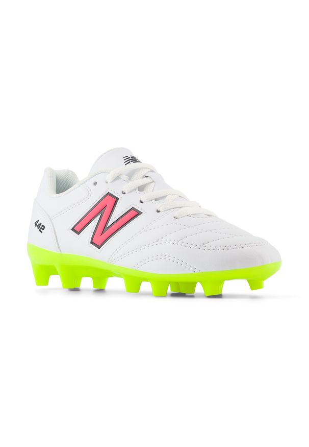Korki dziecięce New Balance 442 ACADEMY JNR FG V2 JS43FWH2 – białe. Kolor: biały. Materiał: materiał, syntetyk. Szerokość cholewki: normalna. Sport: piłka nożna