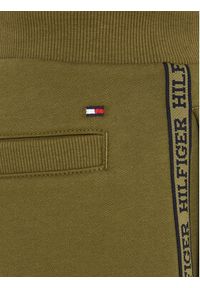 TOMMY HILFIGER - Tommy Hilfiger Spodnie dresowe Tape KB0KB08476 Zielony Regular Fit. Kolor: zielony. Materiał: syntetyk #6