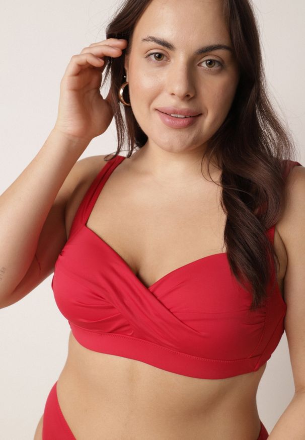 Born2be - Czerwone Bikini Dwuczęściowe Zabudowane na Grubych Ramiączkach z Regulacją Aroaete. Kolekcja: plus size. Kolor: czerwony. Długość: krótkie