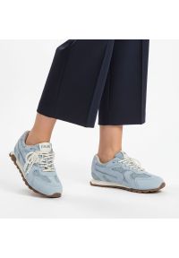 Sneakersy damskie S.Barski, cholewka skóra naturalna zamszowa perforowane wstawki wiązanie klasyczne fason niski zaokrąglony nosek kontrastowa podesz. Okazja: na co dzień. Kolor: niebieski. Materiał: zamsz, skóra. Szerokość cholewki: normalna. Wzór: aplikacja #7