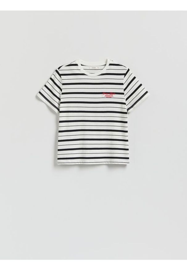 Reserved - T-shirt z haftem - wielobarwny. Materiał: bawełna. Wzór: haft