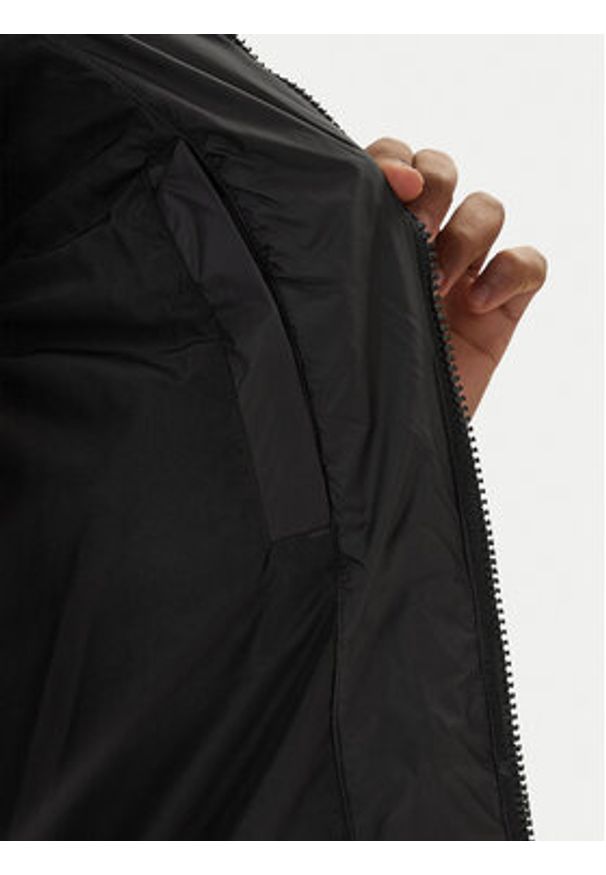 Tommy Jeans Kurtka puchowa Essential DM0DM19786 Czarny Regular Fit. Kolor: czarny. Materiał: syntetyk