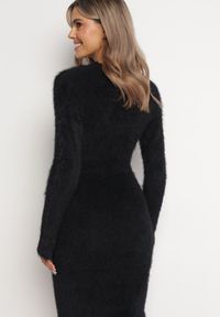 Born2be - Czarna Dzianinowa Sukienka z Wełną o Puchatej Fakturze Edeniase. Okazja: na co dzień. Kolor: czarny. Materiał: dzianina, wełna. Wzór: aplikacja. Typ sukienki: proste. Styl: casual, klasyczny #4