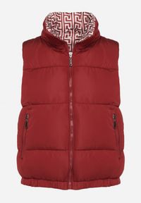 Born2be - Bordowa Pikowana Kamizelka z Ozdobną Podszewką Olianela. Okazja: na spacer, na co dzień. Kolor: czerwony. Materiał: jeans. Wzór: aplikacja. Styl: casual, elegancki #2