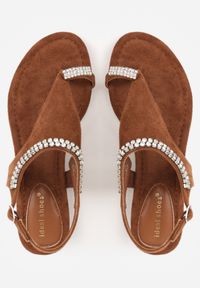 Renee - Brązowe Eleganckie Sandały w Stylu Boho z Paskiem na Duży Palec i Cyrkoniami Poreila. Zapięcie: pasek. Kolor: brązowy. Materiał: len. Wzór: aplikacja. Sezon: lato. Obcas: na płaskiej podeszwie. Styl: boho, elegancki #6