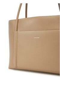 Calvin Klein Torebka Ck Linn Medium Shopper K60K613110 Beżowy. Kolor: beżowy. Materiał: skórzane #5