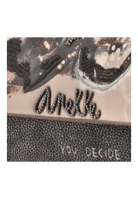 Brązowa Elegancka Damska Torebka Z Klapką Anekke. Kolor: brązowy. Wzór: aplikacja. Materiał: zdobione. Styl: elegancki #4