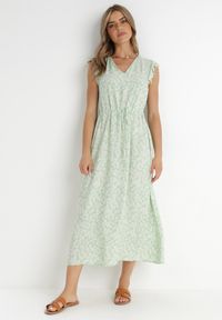 Born2be - Jasnozielona Sukienka z Wiskozy Iphea. Kolor: zielony. Materiał: wiskoza. Wzór: aplikacja, kwiaty. Typ sukienki: trapezowe. Długość: maxi