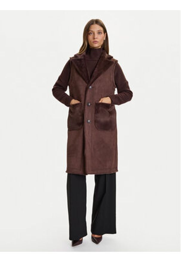 Rinascimento Bezrękawnik CFC0122206003 Brązowy Regular Fit. Kolor: brązowy. Materiał: syntetyk. Długość rękawa: bez rękawów