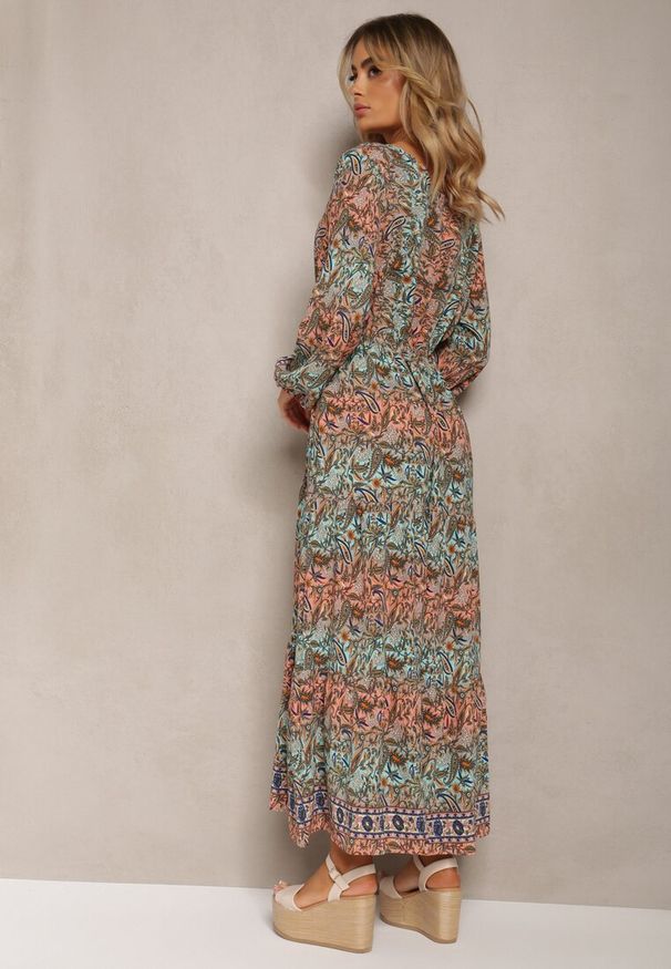 Renee - Zielona Sukienka z Dekoltem w V o Rozkloszowanym Fasonie w Print Paisley Akka. Okazja: na co dzień. Kolor: zielony. Materiał: zamsz, skóra. Wzór: paisley, nadruk. Styl: elegancki, casual