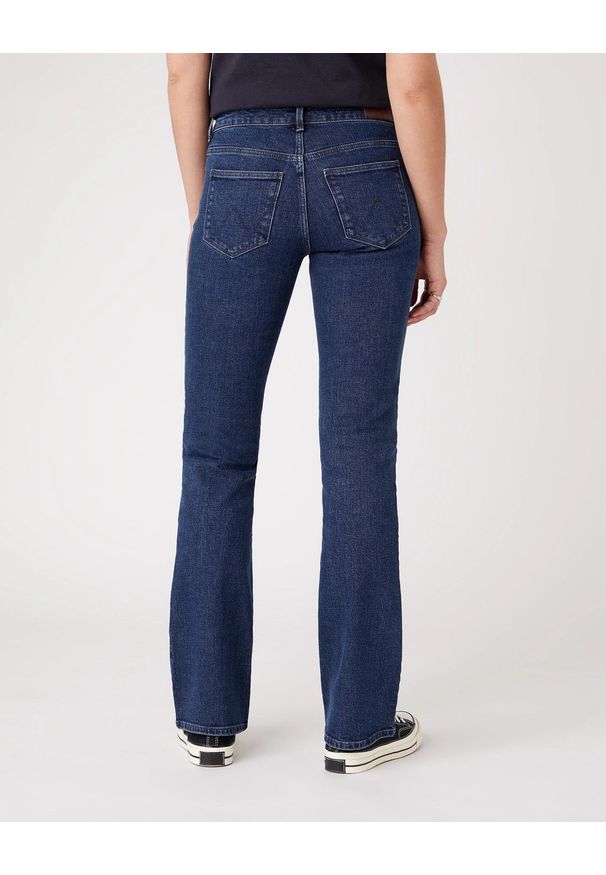Wrangler - SPODNIE DAMSKIE WRANGLER BOOTCUT BONFIRE BLUE W28BHN34K 112128219