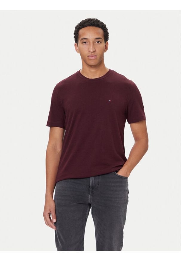 TOMMY HILFIGER - Tommy Hilfiger T-Shirt Ess Seasonal MW0MW39995 Bordowy Regular Fit. Kolor: czerwony. Materiał: bawełna