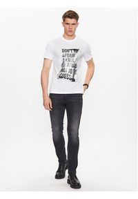 Guess T-Shirt M3YI06 I3Z14 Biały Slim Fit. Kolor: biały. Materiał: bawełna #5