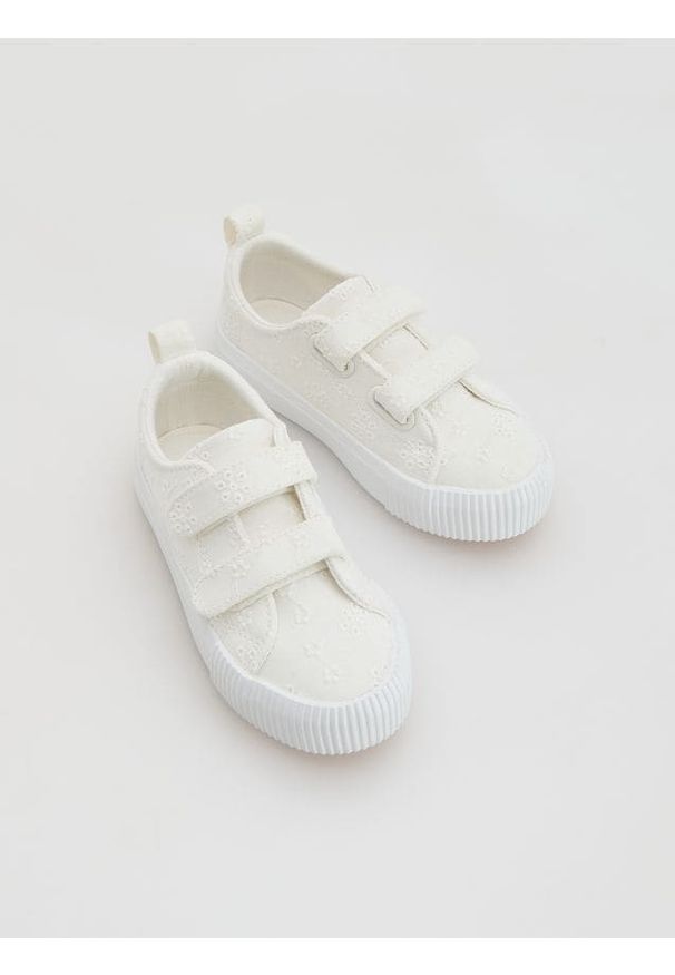 Reserved - Bawełniane trampki - biały. Kolor: biały. Materiał: bawełna